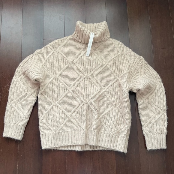 Brand new CASLON sweater - Picture 3 of 4